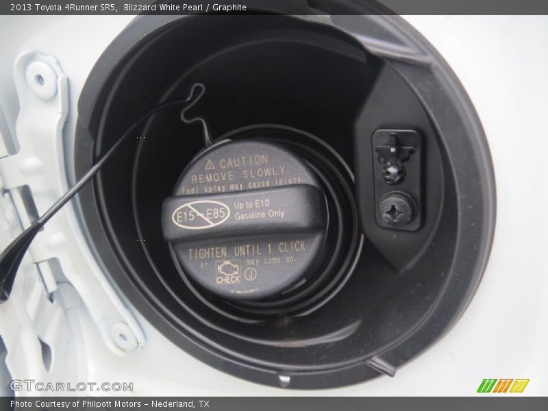 Blizzard White Pearl / Graphite 2013 Toyota 4Runner SR5
