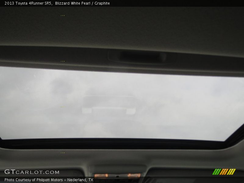 Blizzard White Pearl / Graphite 2013 Toyota 4Runner SR5