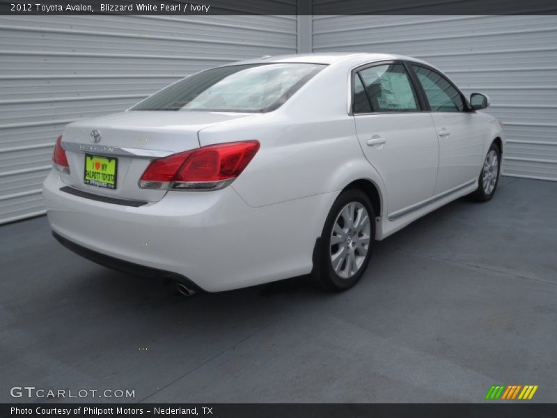 Blizzard White Pearl / Ivory 2012 Toyota Avalon