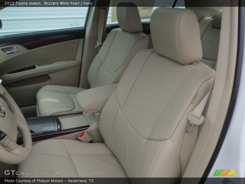 Front Seat of 2012 Avalon 