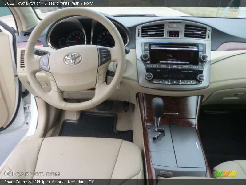 Blizzard White Pearl / Ivory 2012 Toyota Avalon