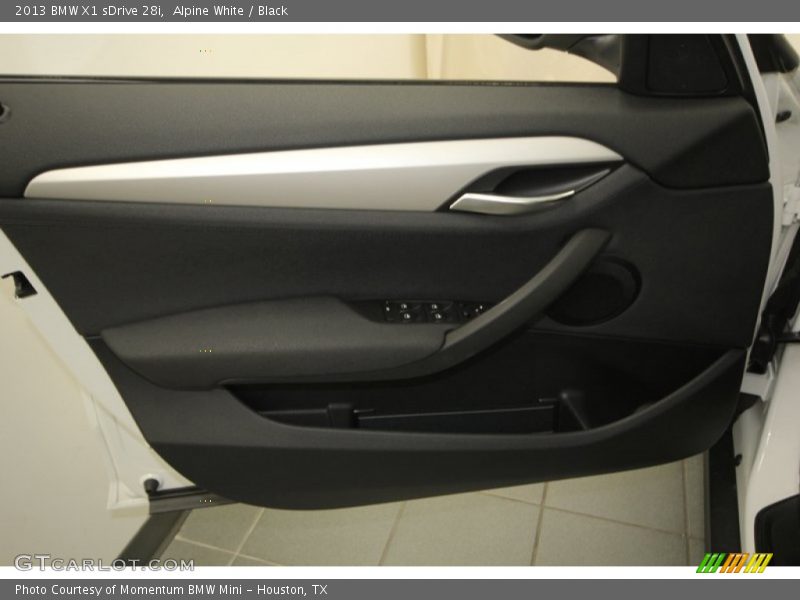 Alpine White / Black 2013 BMW X1 sDrive 28i