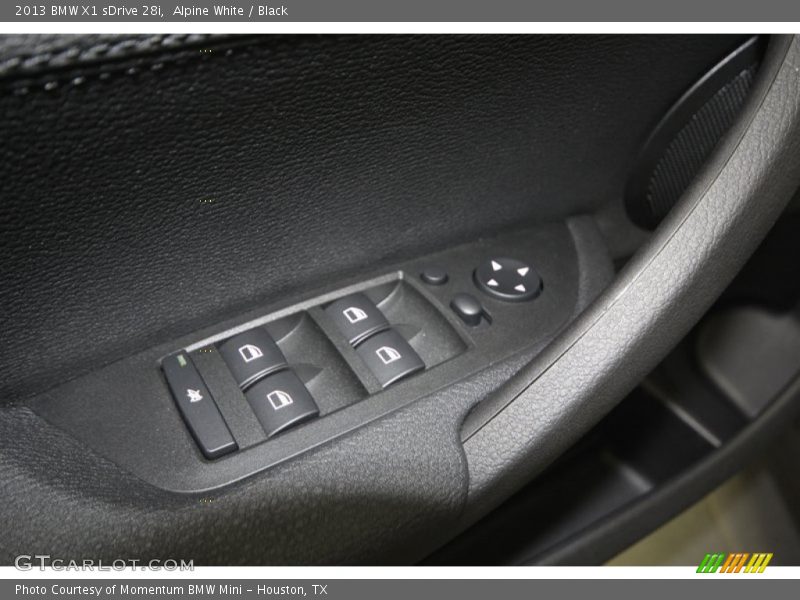 Alpine White / Black 2013 BMW X1 sDrive 28i