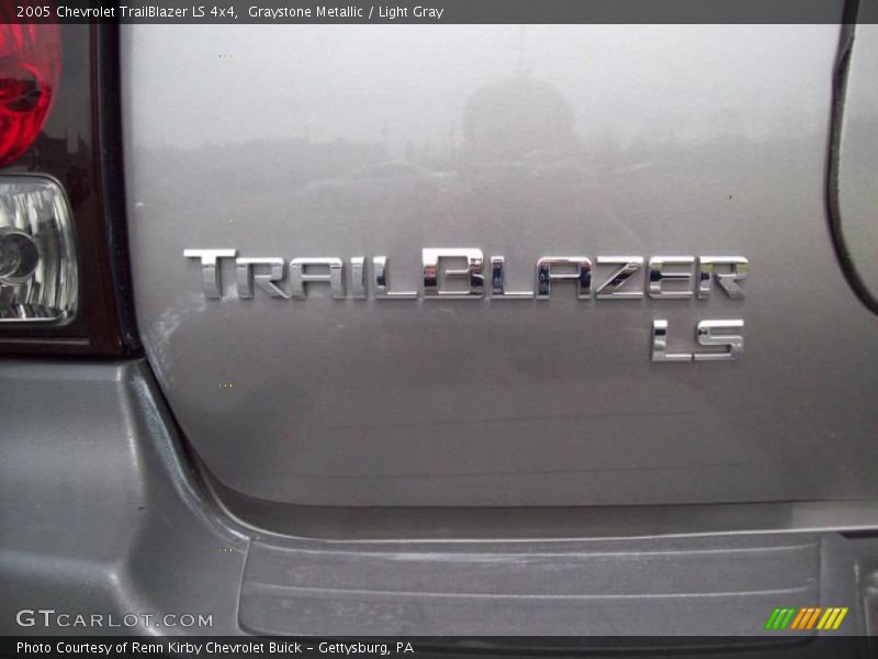 Graystone Metallic / Light Gray 2005 Chevrolet TrailBlazer LS 4x4