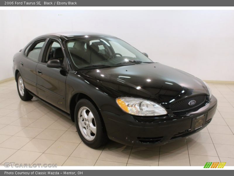 Black / Ebony Black 2006 Ford Taurus SE