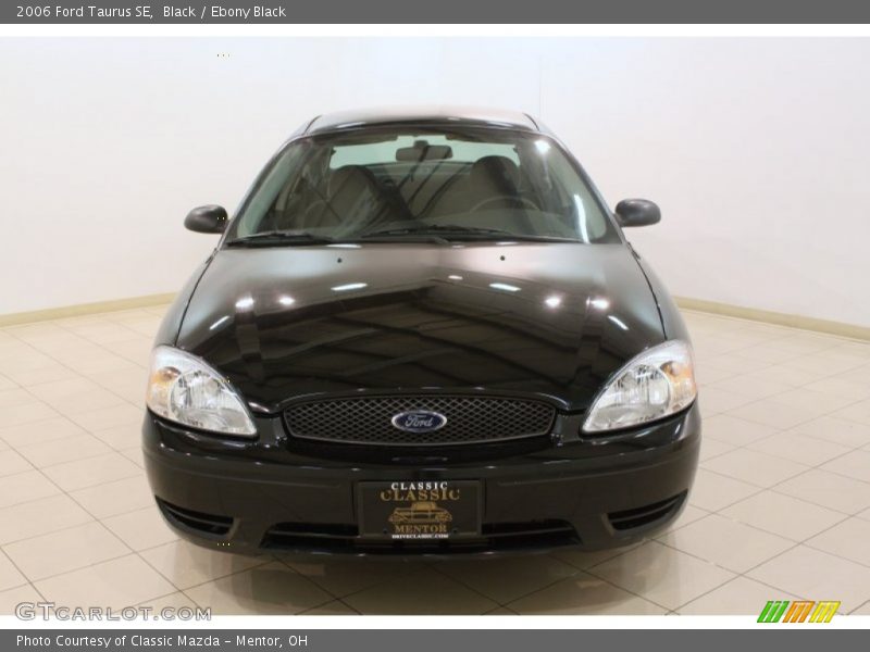 Black / Ebony Black 2006 Ford Taurus SE