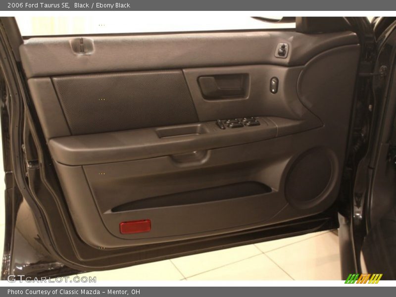 Black / Ebony Black 2006 Ford Taurus SE