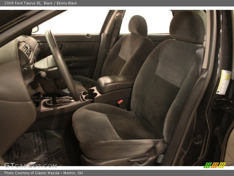 Black / Ebony Black 2006 Ford Taurus SE