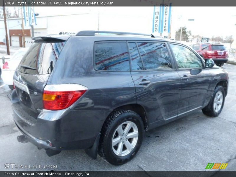 Magnetic Gray Metallic / Ash 2009 Toyota Highlander V6 4WD