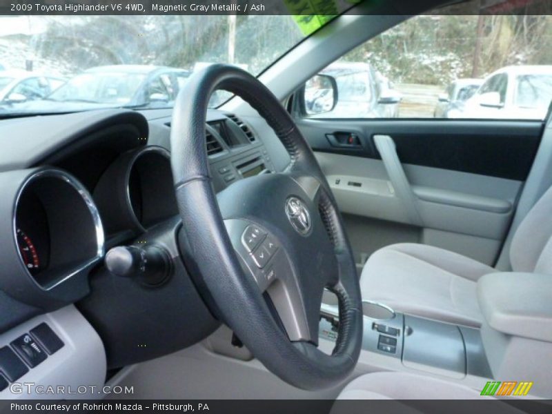 Magnetic Gray Metallic / Ash 2009 Toyota Highlander V6 4WD