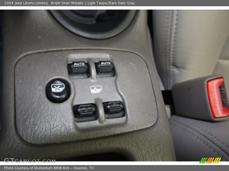 Bright Silver Metallic / Light Taupe/Dark Slate Gray 2004 Jeep Liberty Limited