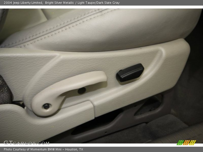 Bright Silver Metallic / Light Taupe/Dark Slate Gray 2004 Jeep Liberty Limited