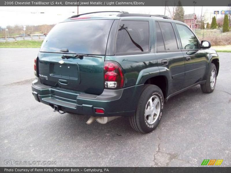 Emerald Jewel Metallic / Light Cashmere/Ebony 2006 Chevrolet TrailBlazer LS 4x4