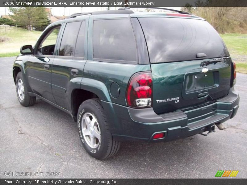 Emerald Jewel Metallic / Light Cashmere/Ebony 2006 Chevrolet TrailBlazer LS 4x4