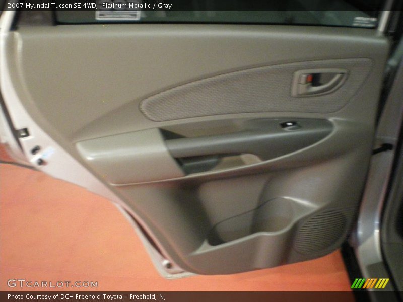 Platinum Metallic / Gray 2007 Hyundai Tucson SE 4WD