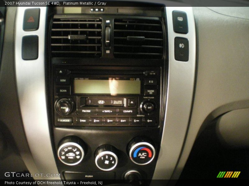 Platinum Metallic / Gray 2007 Hyundai Tucson SE 4WD