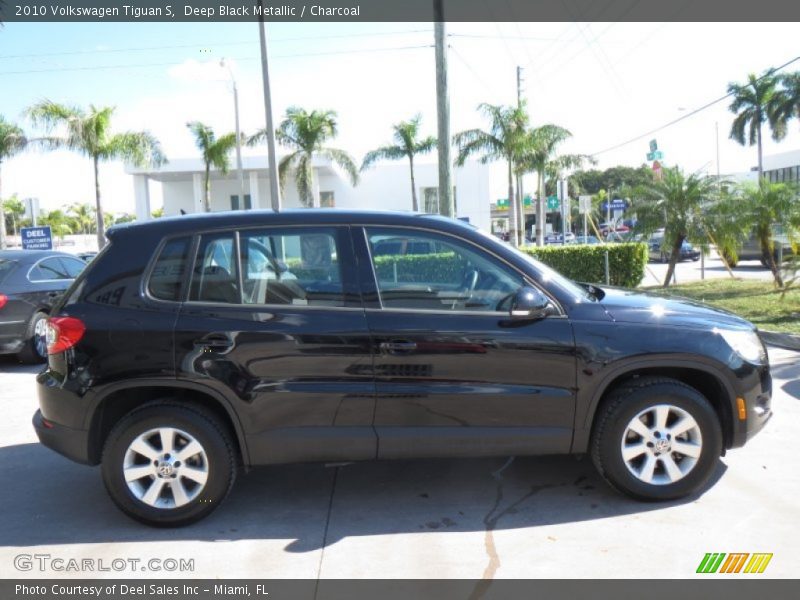 Deep Black Metallic / Charcoal 2010 Volkswagen Tiguan S
