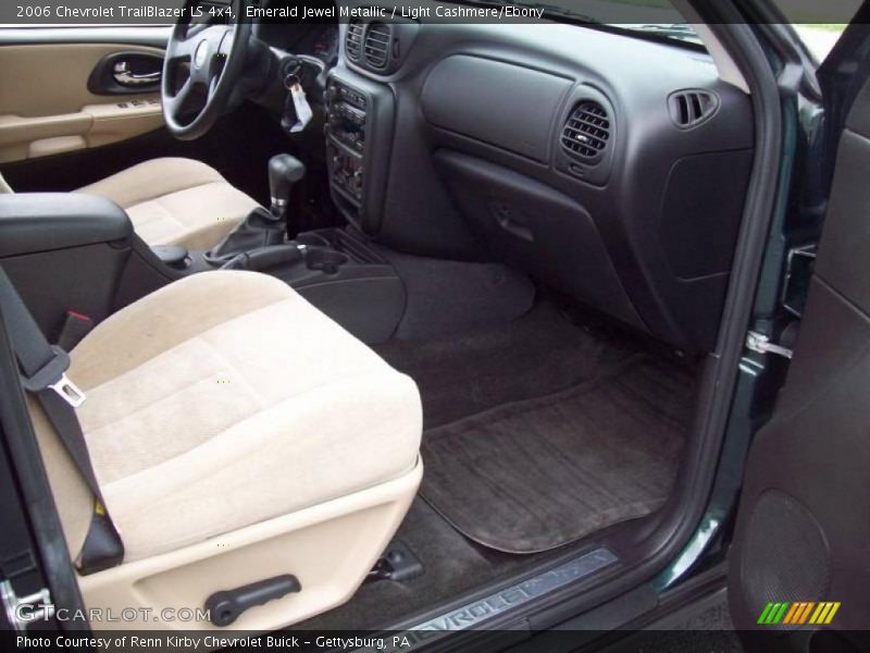 Emerald Jewel Metallic / Light Cashmere/Ebony 2006 Chevrolet TrailBlazer LS 4x4