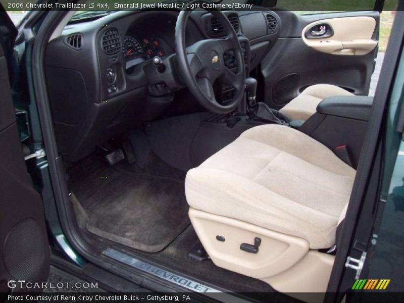 Emerald Jewel Metallic / Light Cashmere/Ebony 2006 Chevrolet TrailBlazer LS 4x4