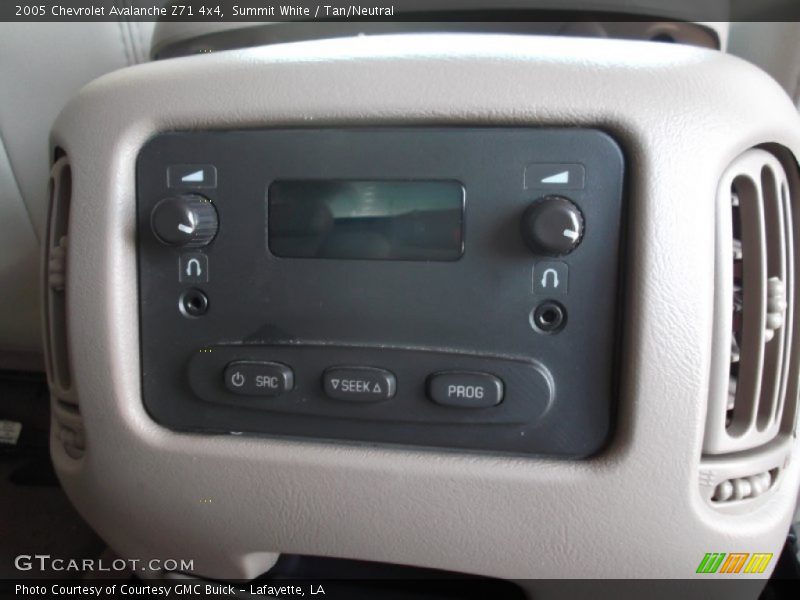 Summit White / Tan/Neutral 2005 Chevrolet Avalanche Z71 4x4