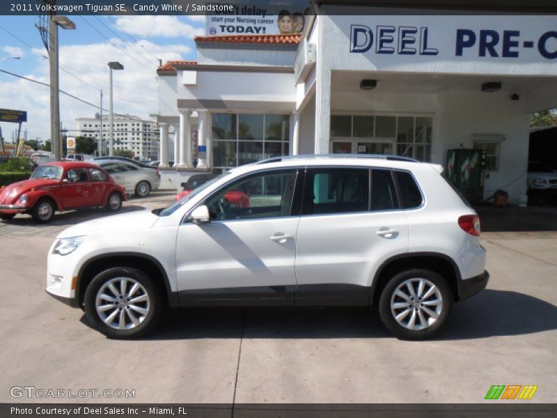 Candy White / Sandstone 2011 Volkswagen Tiguan SE