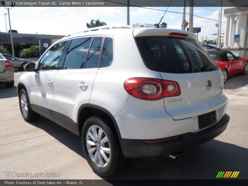 Candy White / Sandstone 2011 Volkswagen Tiguan SE