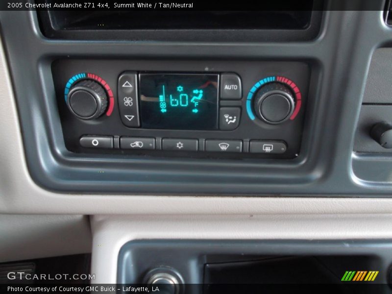 Summit White / Tan/Neutral 2005 Chevrolet Avalanche Z71 4x4