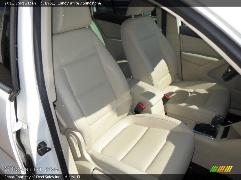 Candy White / Sandstone 2011 Volkswagen Tiguan SE
