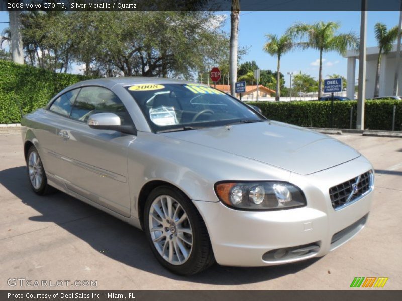 Front 3/4 View of 2008 C70 T5