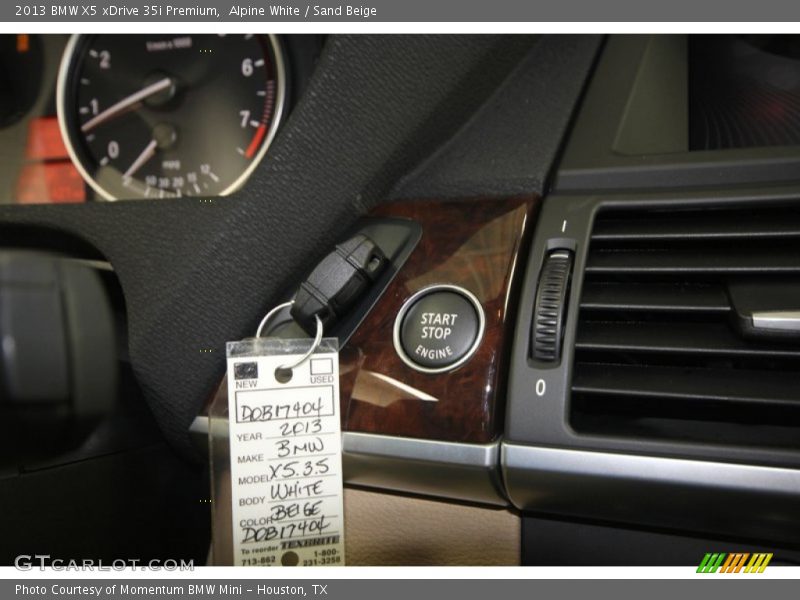 Alpine White / Sand Beige 2013 BMW X5 xDrive 35i Premium