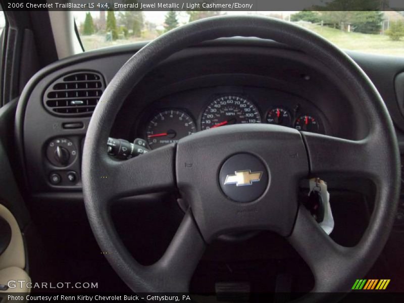 Emerald Jewel Metallic / Light Cashmere/Ebony 2006 Chevrolet TrailBlazer LS 4x4