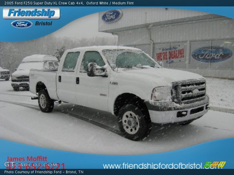 Oxford White / Medium Flint 2005 Ford F250 Super Duty XL Crew Cab 4x4