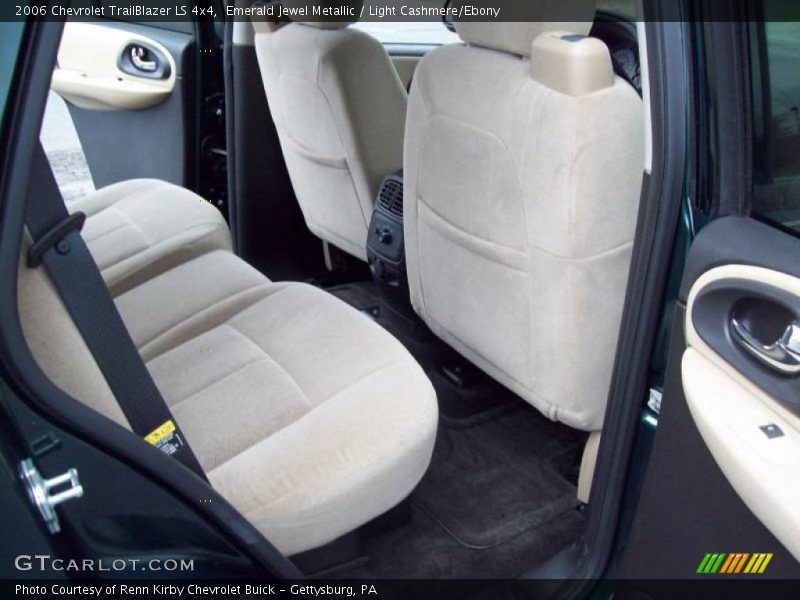 Emerald Jewel Metallic / Light Cashmere/Ebony 2006 Chevrolet TrailBlazer LS 4x4