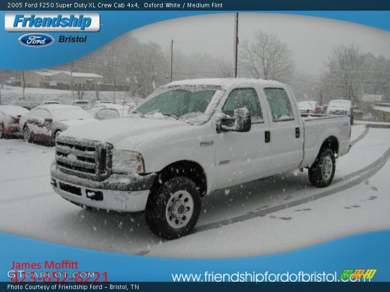 Oxford White / Medium Flint 2005 Ford F250 Super Duty XL Crew Cab 4x4