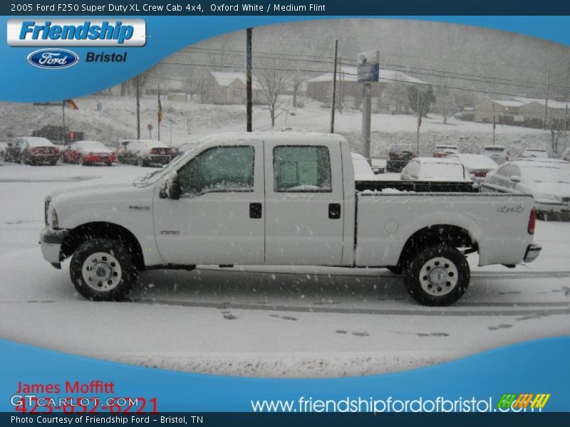Oxford White / Medium Flint 2005 Ford F250 Super Duty XL Crew Cab 4x4
