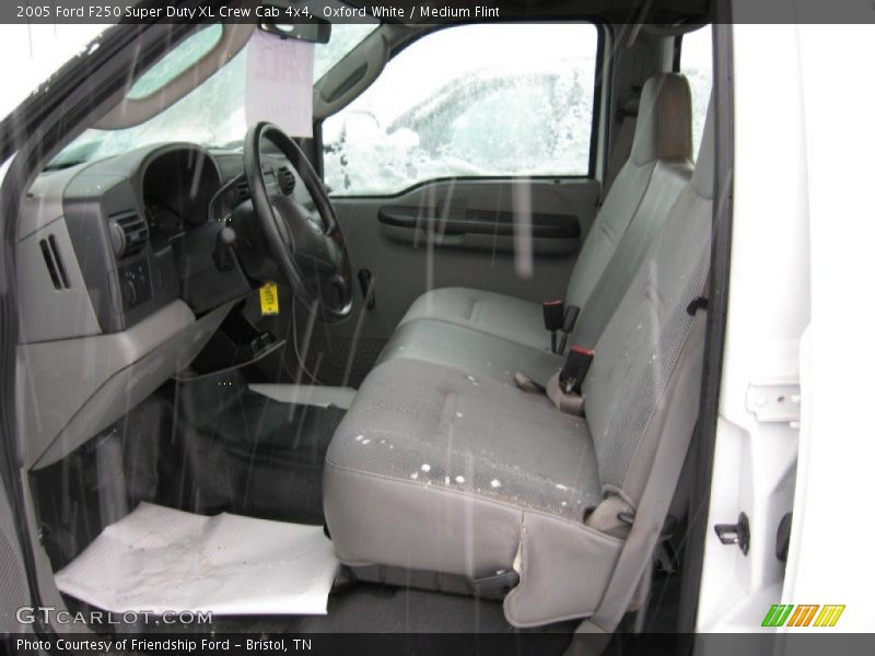 Oxford White / Medium Flint 2005 Ford F250 Super Duty XL Crew Cab 4x4