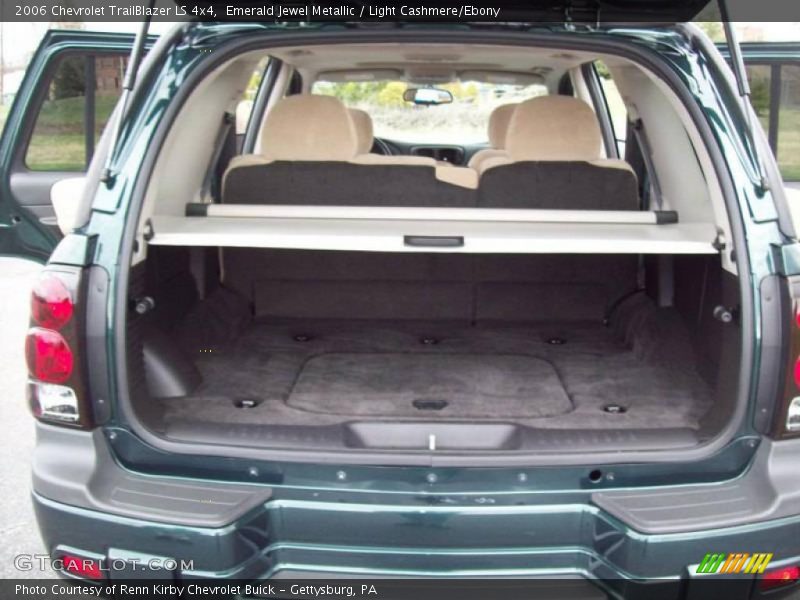 Emerald Jewel Metallic / Light Cashmere/Ebony 2006 Chevrolet TrailBlazer LS 4x4