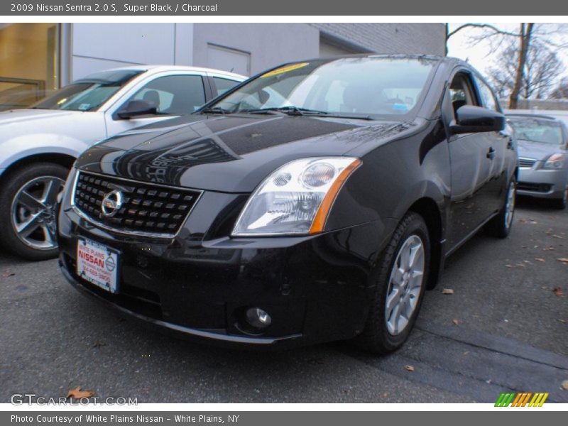 Super Black / Charcoal 2009 Nissan Sentra 2.0 S