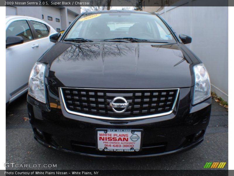 Super Black / Charcoal 2009 Nissan Sentra 2.0 S