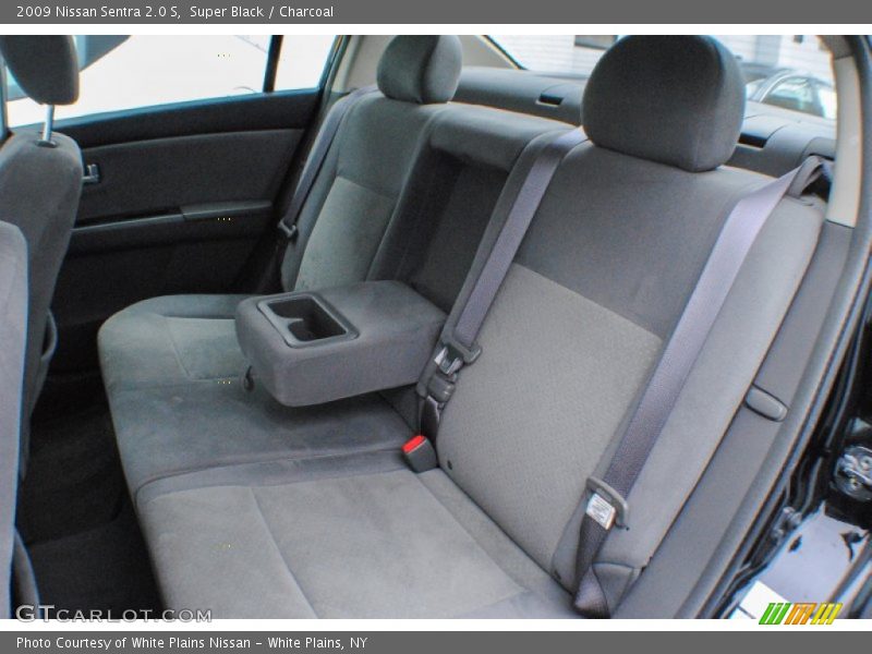 Super Black / Charcoal 2009 Nissan Sentra 2.0 S