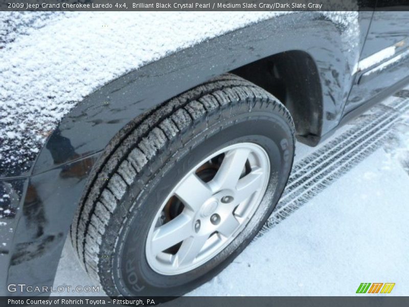Brilliant Black Crystal Pearl / Medium Slate Gray/Dark Slate Gray 2009 Jeep Grand Cherokee Laredo 4x4