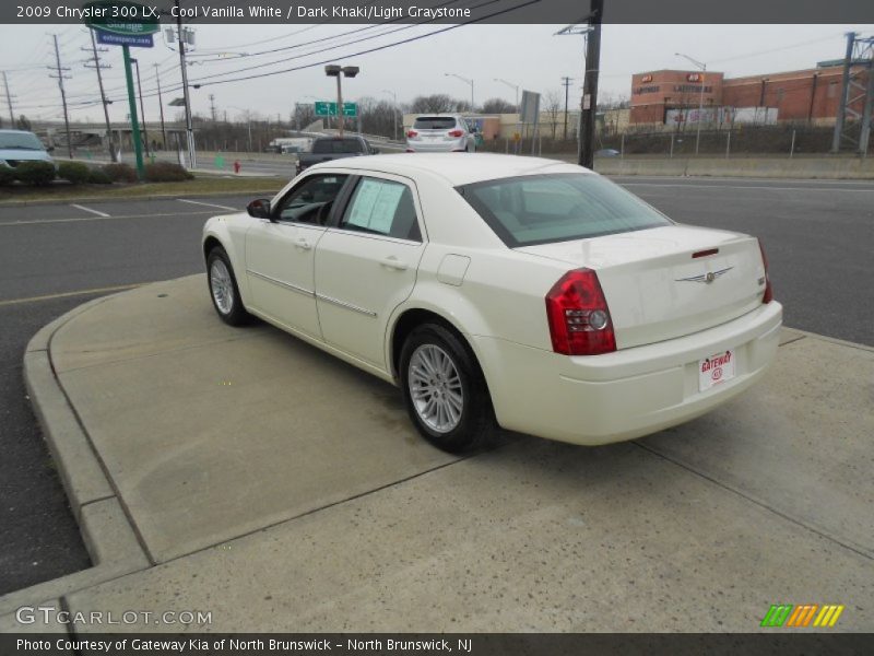 Cool Vanilla White / Dark Khaki/Light Graystone 2009 Chrysler 300 LX