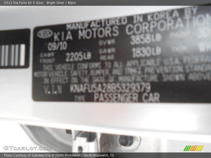 Bright Silver / Black 2011 Kia Forte EX 5 Door