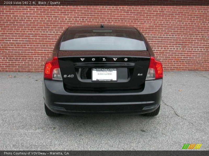 Black / Quartz 2009 Volvo S40 2.4i