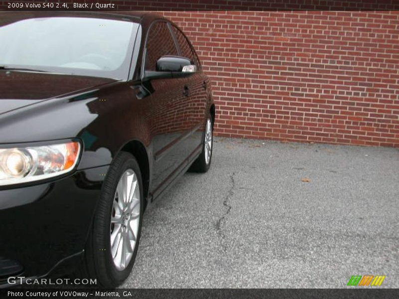 Black / Quartz 2009 Volvo S40 2.4i