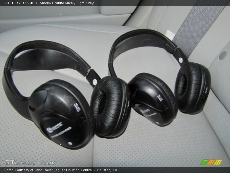 Entertainment System of 2011 LS 460