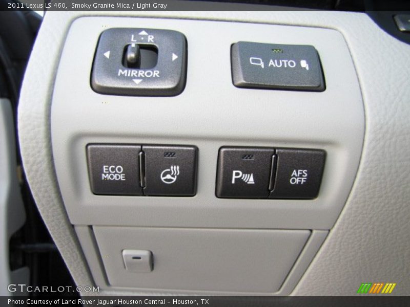 Controls of 2011 LS 460