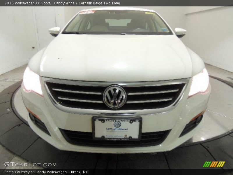 Candy White / Cornsilk Beige Two Tone 2010 Volkswagen CC Sport