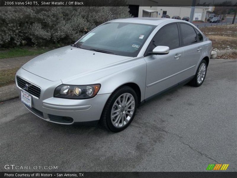 Silver Metallic / Off Black 2006 Volvo S40 T5
