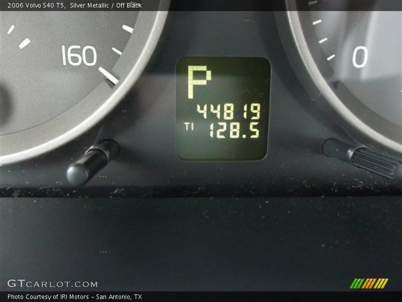 Silver Metallic / Off Black 2006 Volvo S40 T5